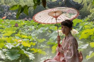 女人手指長痣一生貴人是誰呢