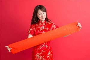 一臉福相的女孩