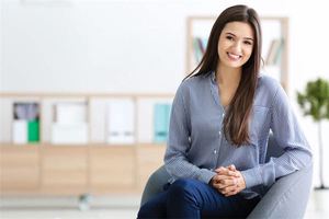 耳朵厚的女人命運