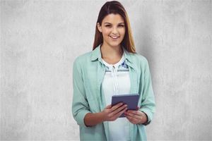 右眼淚痣的女人要珍惜