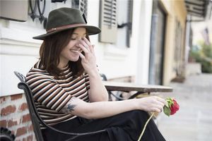 感情線和事業線完全平行的含義