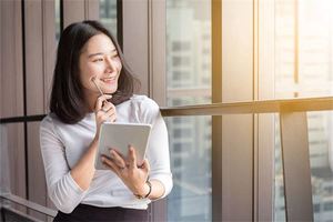 鳳眼紋女性看哪邊手