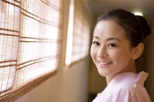 人中飽滿的人是不是富足