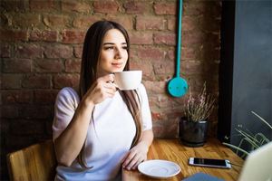 下巴有痣食祿旺嗎