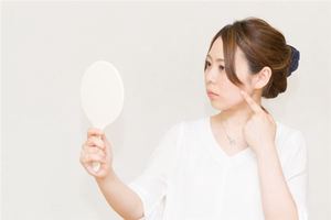 髮際線低的人智商低
