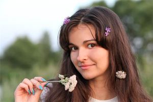 女人眉毛裡有痣代表什麼