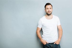 男人脖子右側有痣命好