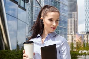 有虎牙的女人命運如何