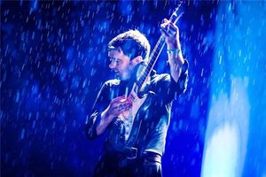 男人頭髮粗硬財運如何