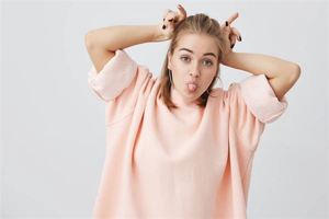 舌頭尖的女人代表什麼