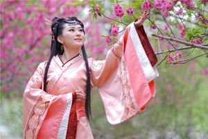 女人背部痣是富貴痣