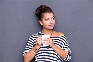 女人右肩膀有痣代表什麼