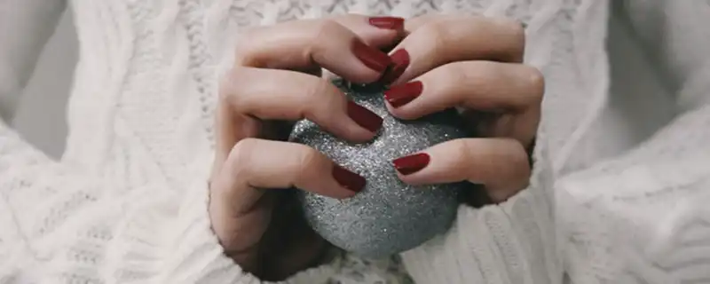 女人手掌中間有條豎線代表什麼 一生的運氣好不好